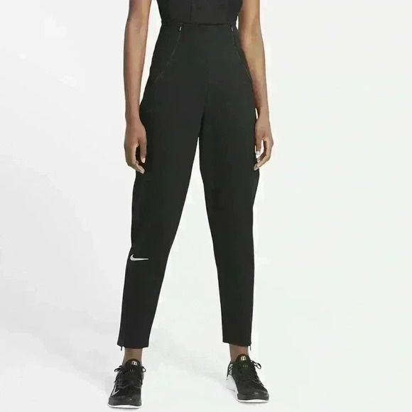 Nike Pants - NEW- Nike City Ready Black High Rise Pants